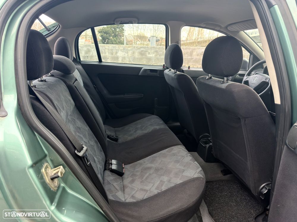 Opel Astra 1.4i Sportive - 8