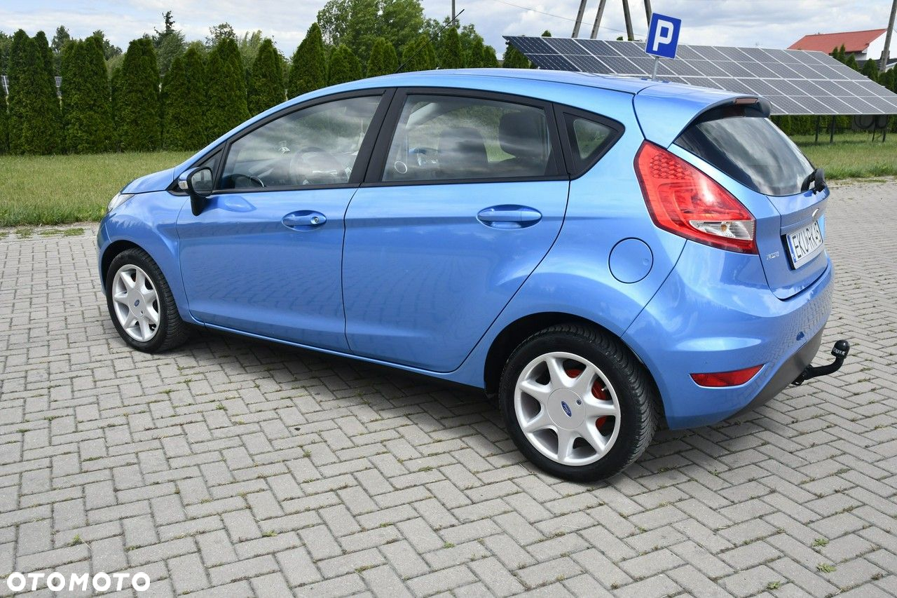 Ford Fiesta - 12