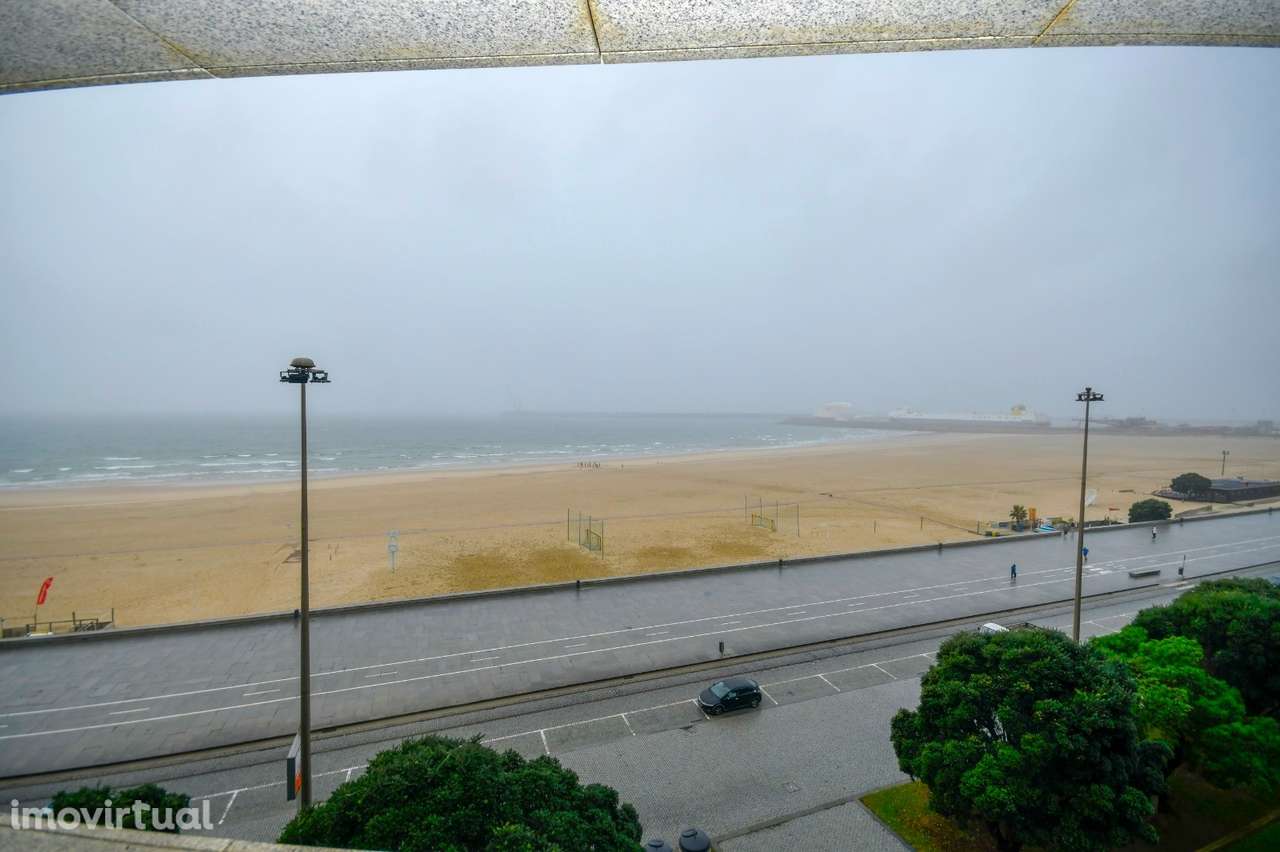 T3 | 1ª linha de mar, para arrendamento, em Matosinhos Sul | Em frente - Grande imagem: 3/23