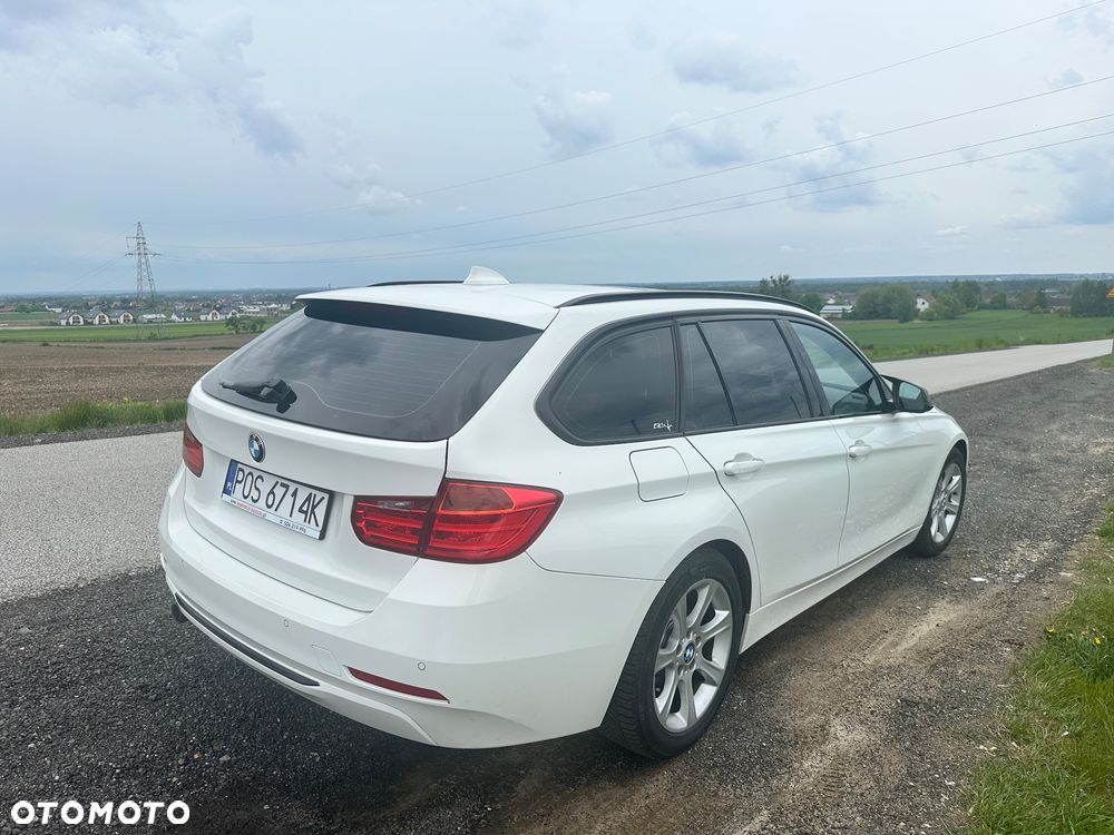 BMW Seria 3 320d Sport Line - 3