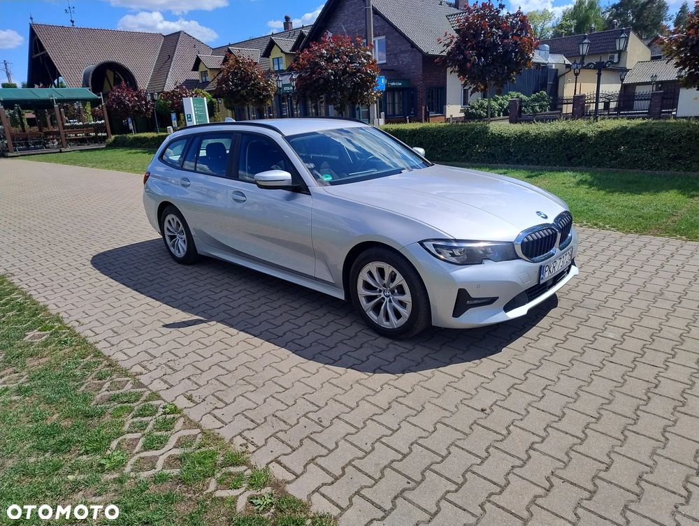 BMW Seria 3 318d - 12