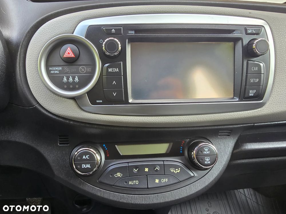 Toyota Yaris 1.33 VVT-i Executive - 15