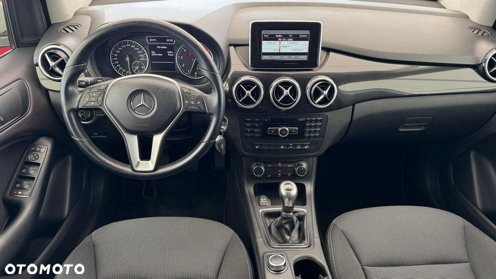 Mercedes-Benz Klasa B 180 BlueEFFICIENCY Edition 1 - 37
