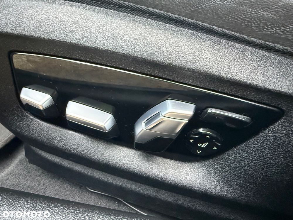 BMW Seria 5 520e M Sport sport - 40
