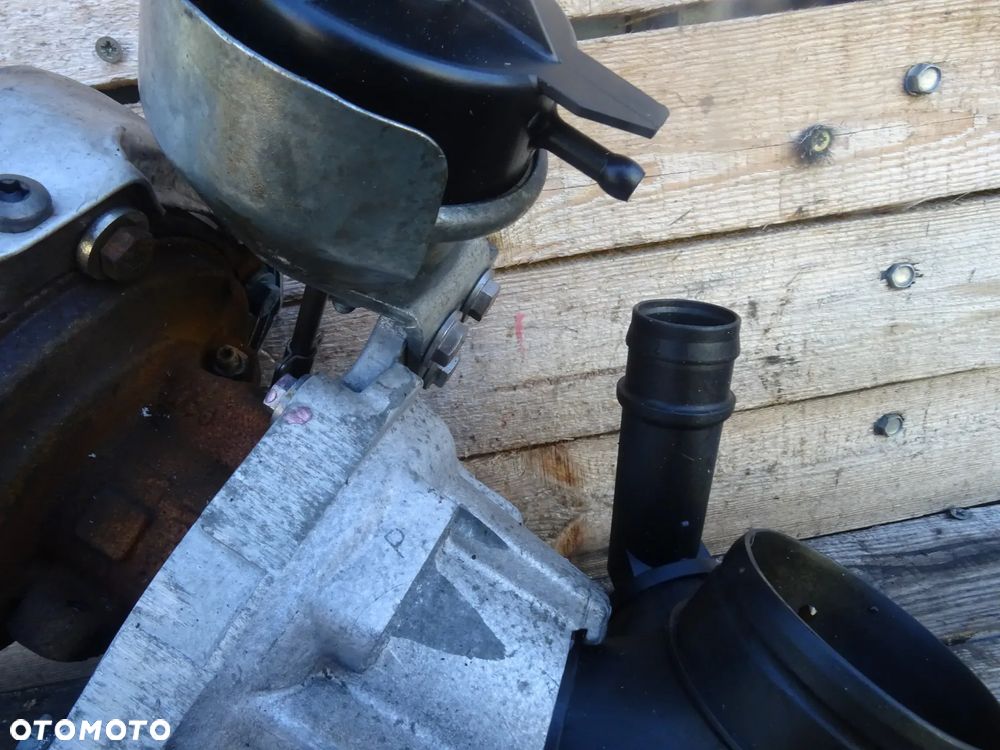 TURBOSPRĘŻARKA Z KOLEKTOREM WYDECHOWYM VW AUDI SKODA 04L253016F 04L971501C - 14