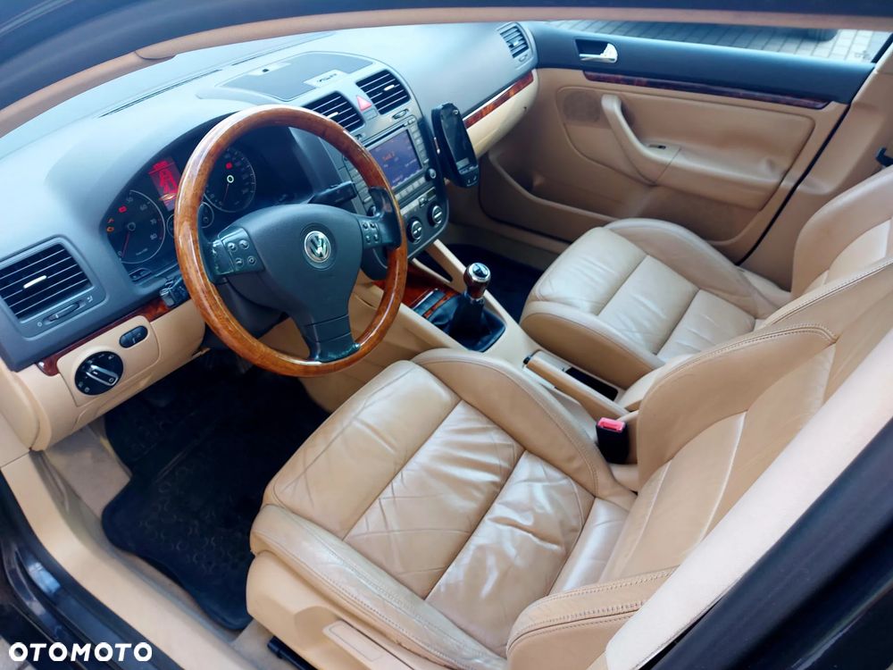 Volkswagen Golf 2.0 FSI Comfortline - 10