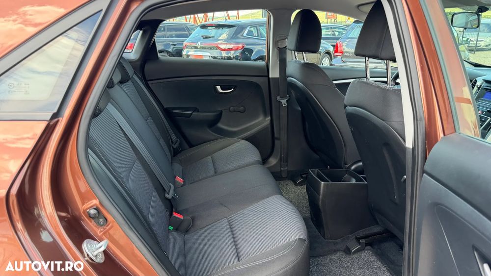 Hyundai i30 1.4 MPi TPMS Comfort+ - 12