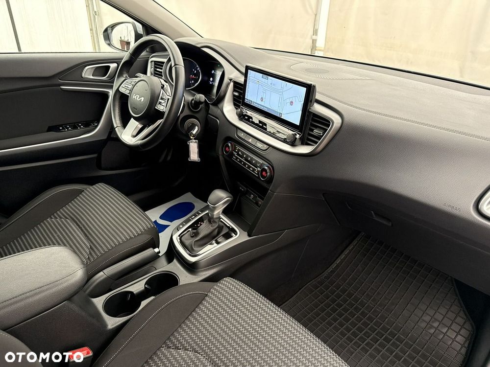 Kia Ceed - 23