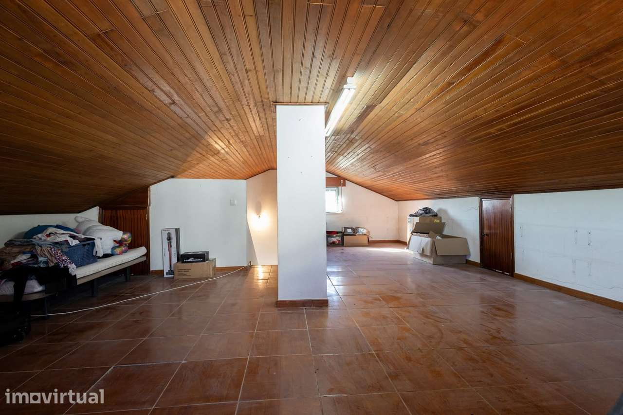 Moradia T5 Torres Novas - Grande imagem: 3/17