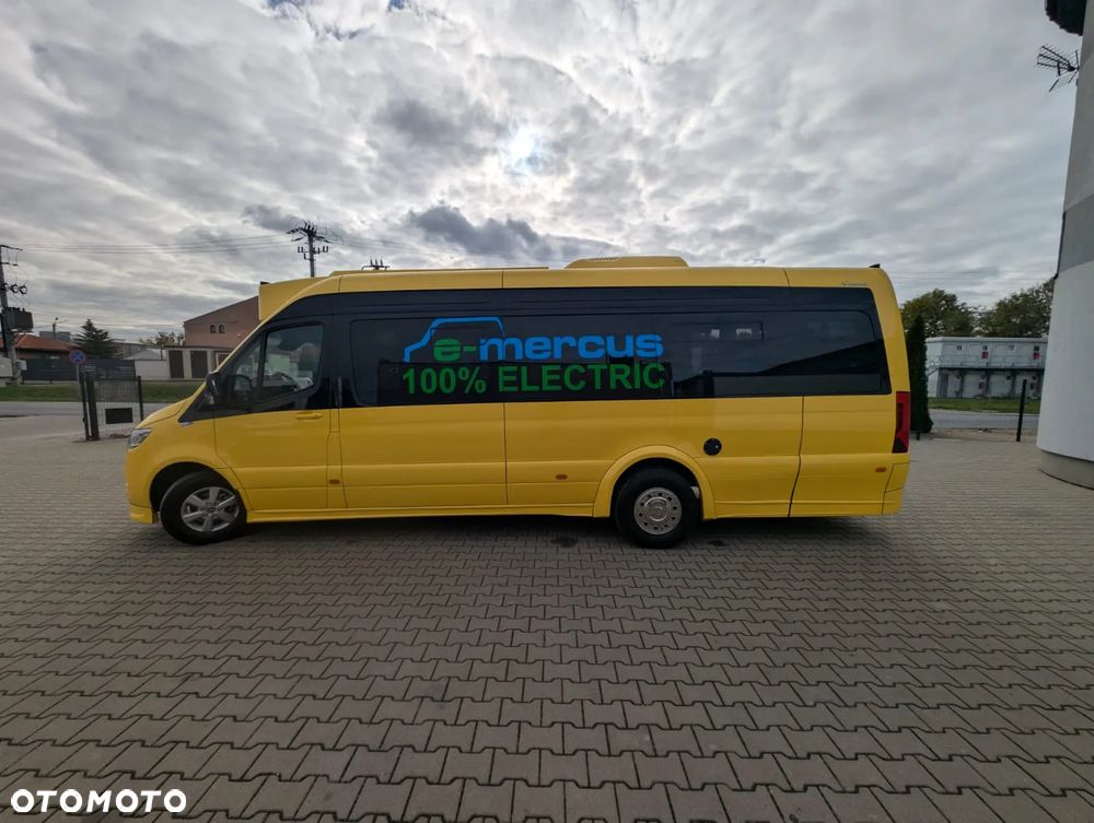 Mercedes-Benz eSprinter - 12