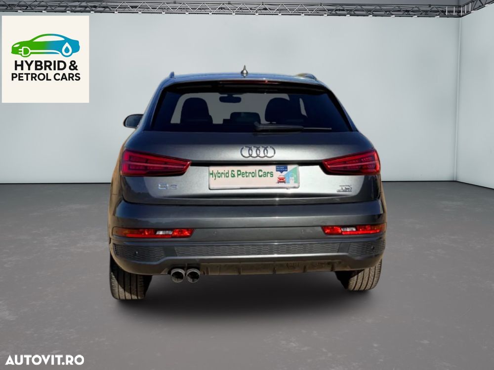 Audi Q3 2.0 TDI Quattro Stronic Design - 9