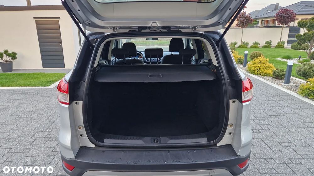 Ford Kuga 1.6 EcoBoost 2x4 Titanium - 28