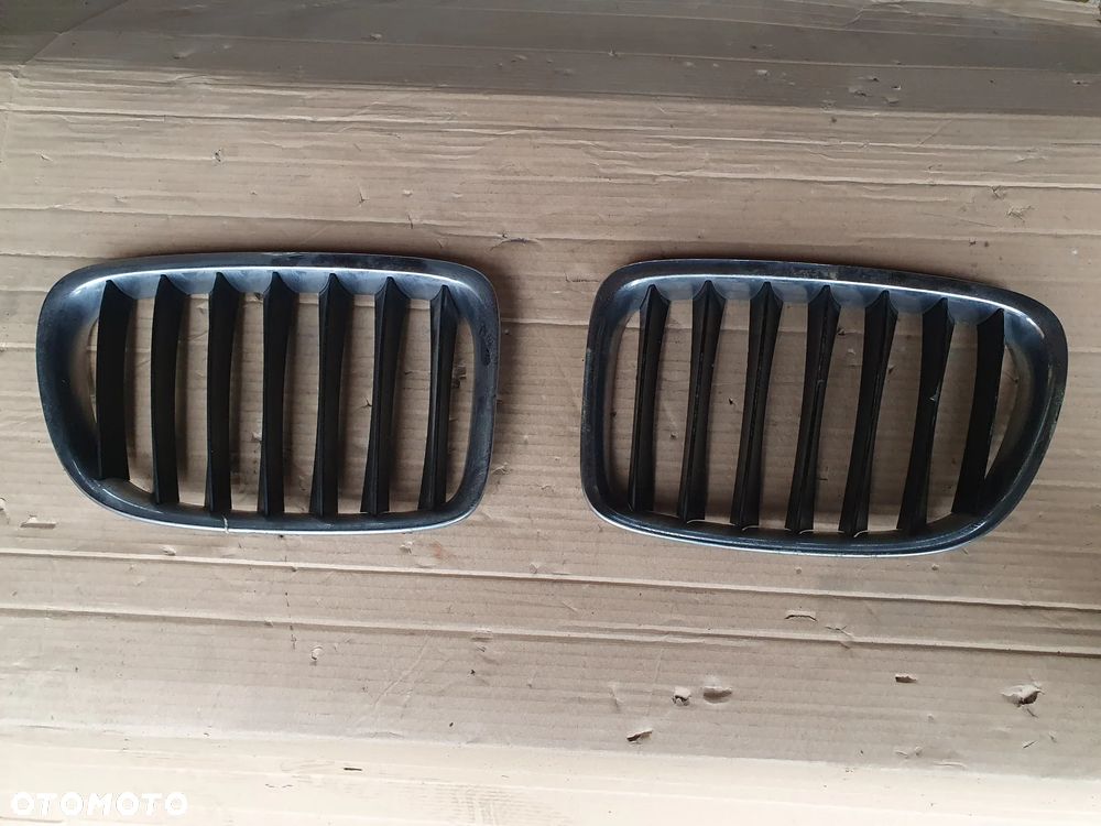 BMW X3 F25 F26 KRATKA ZDERZAK PRAWY/LEWY PRZÓD komplet 10627110 - 1