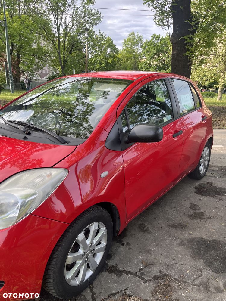 Toyota Yaris 1.3 Luna Premium - 3