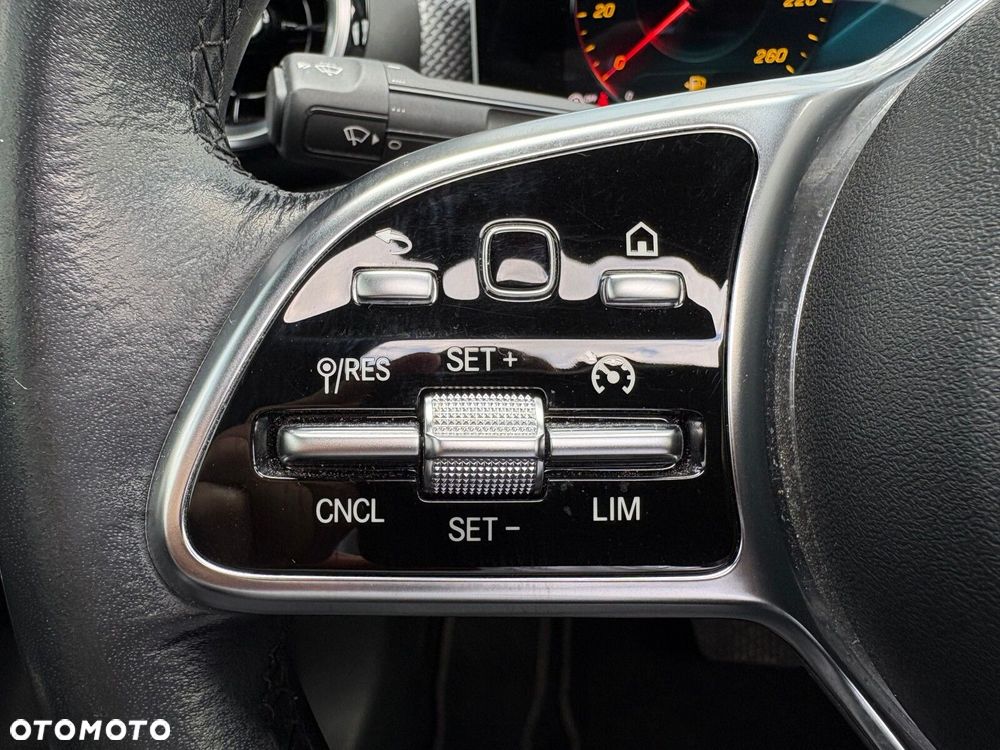 Mercedes-Benz CLA - 24