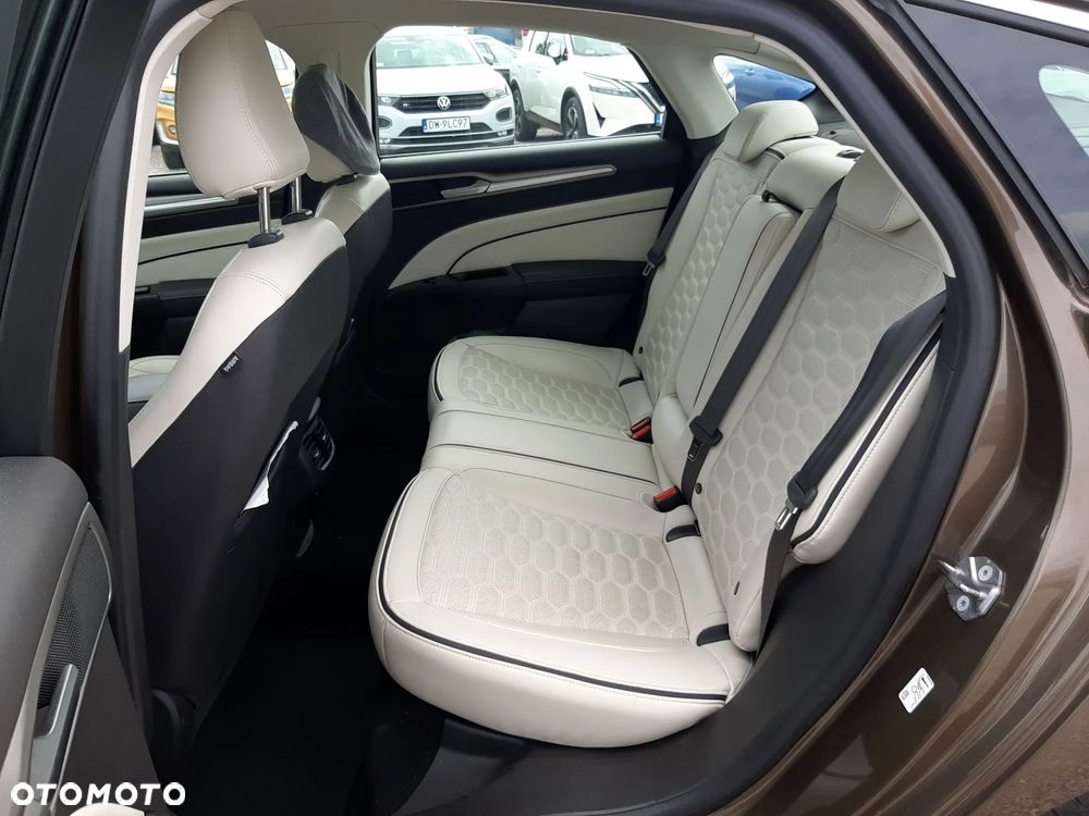 Ford Mondeo 2.0 Hybrid Vignale - 17