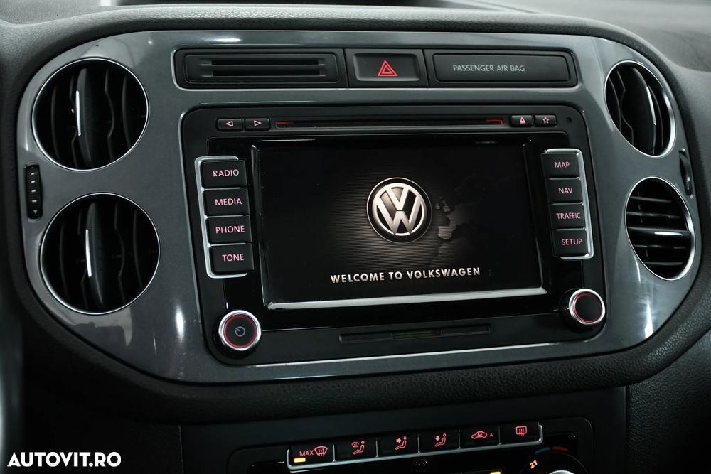 Volkswagen Tiguan - 19