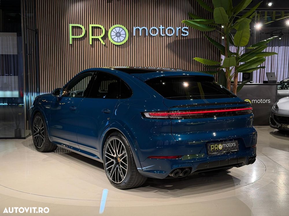Porsche Cayenne Coupe E-Hybrid Black Edition - 8