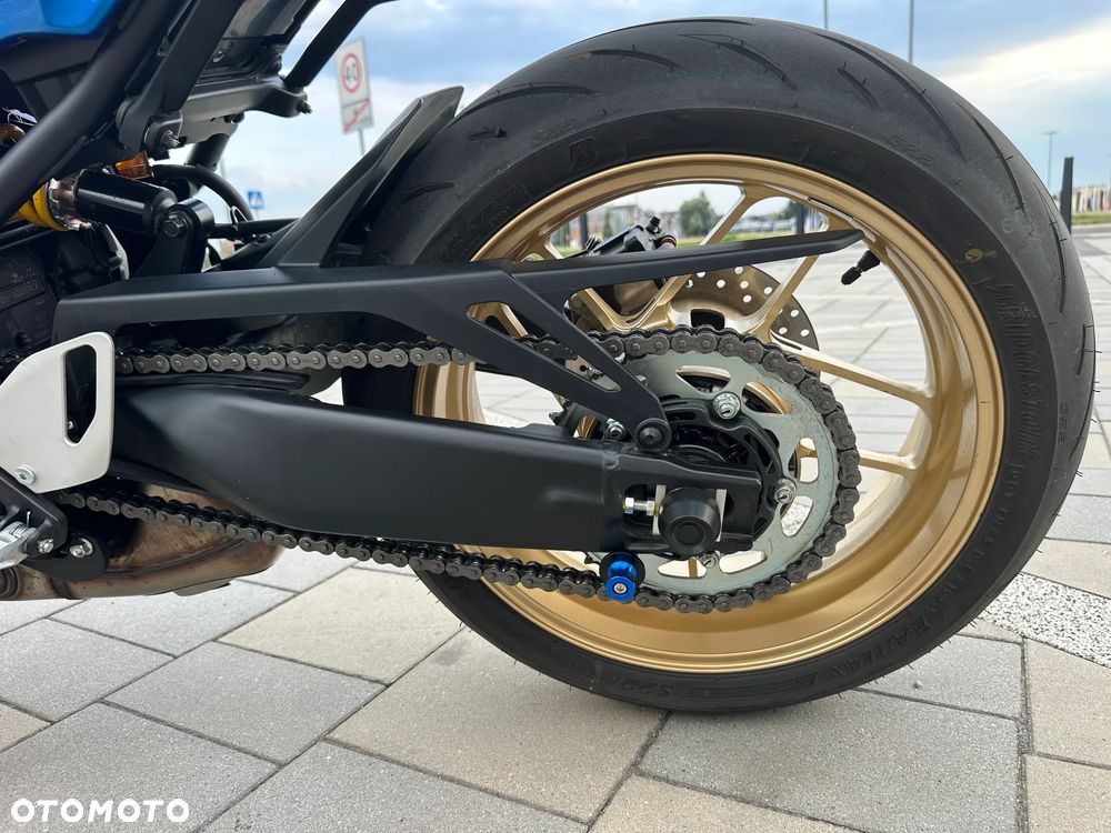 Yamaha XSR - 9