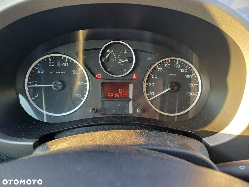 Peugeot Partner - 13