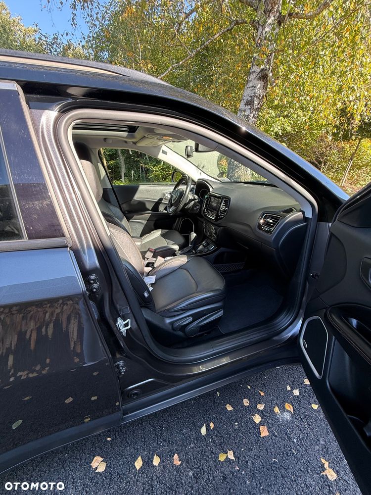 Jeep Compass - 12