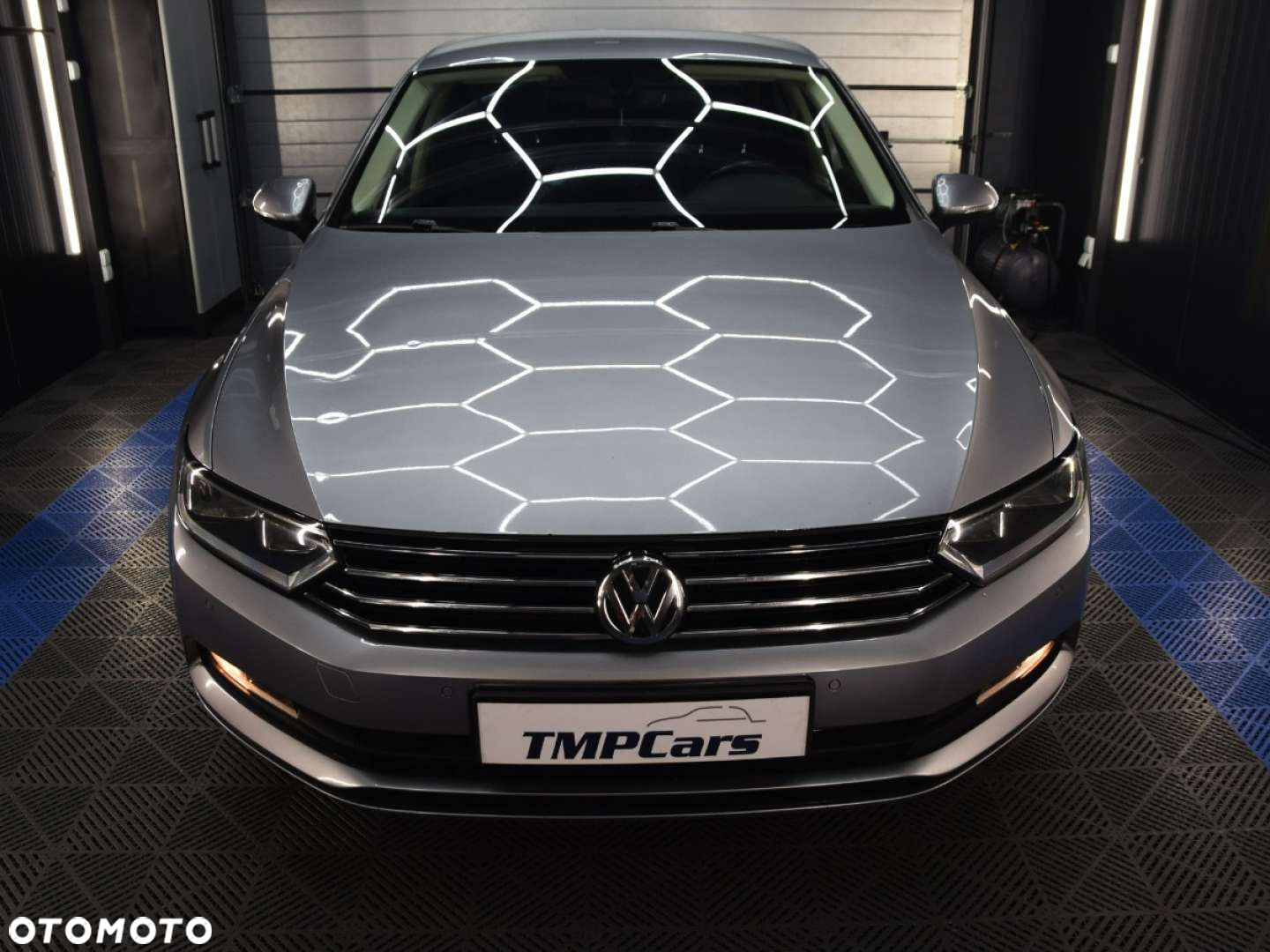 Volkswagen Passat - 9