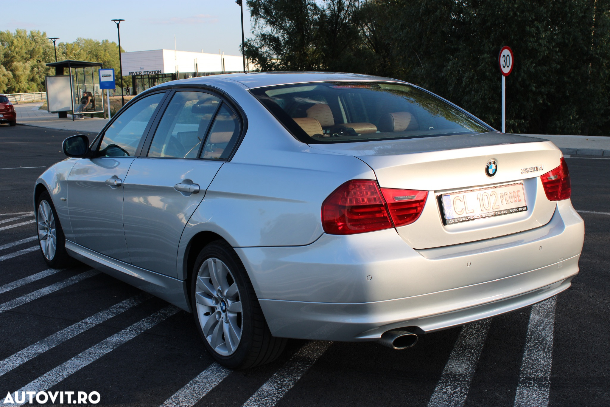 BMW Seria 3 320d DPF Aut. - 12