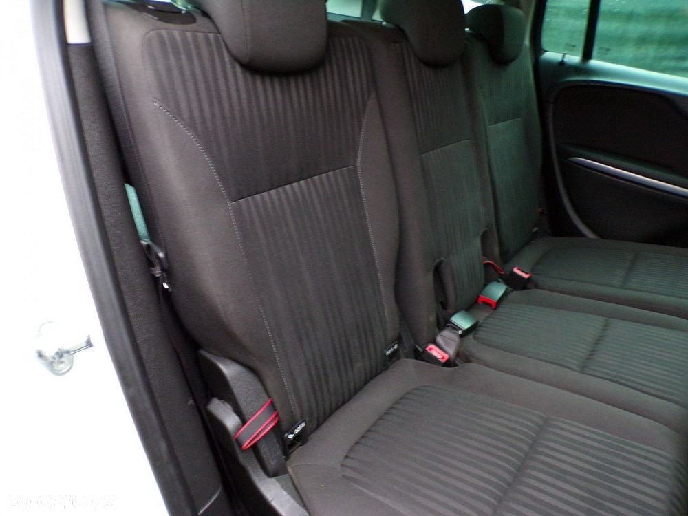 Opel Zafira - 19