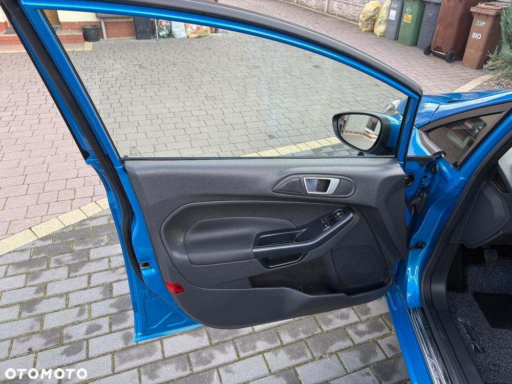 Ford Fiesta 1.6 TDCI SYNC Edition - 22