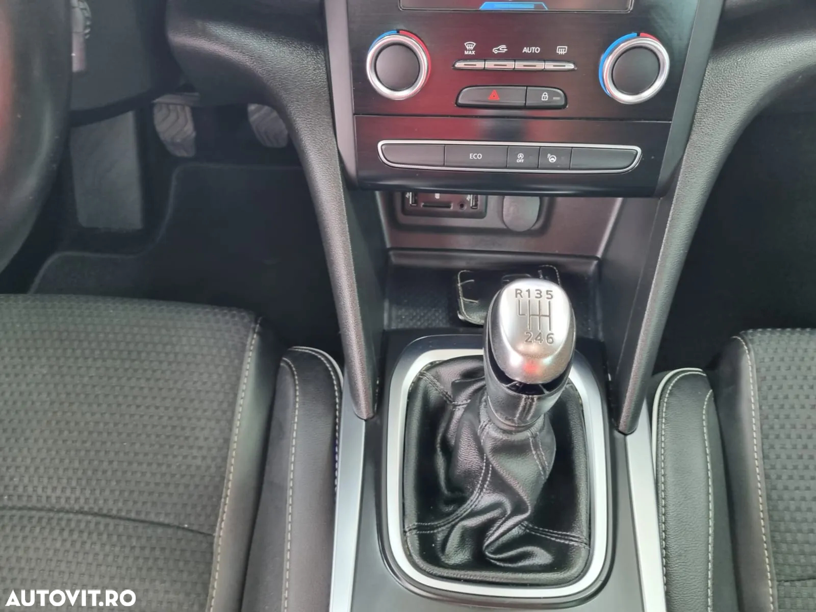 Renault Megane ENERGY dCi 130 BOSE EDITION - 13