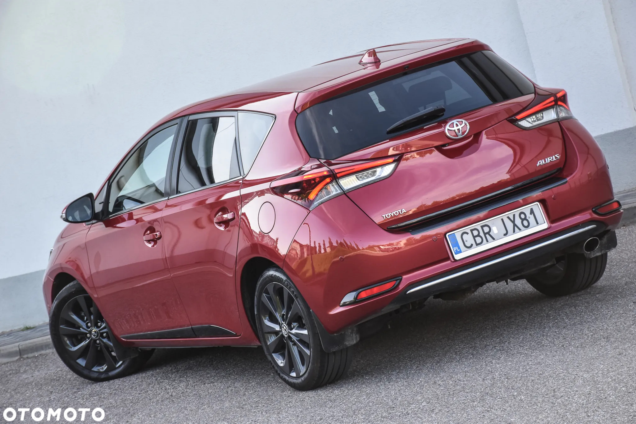 Toyota Auris 1.6 Premium + - 9