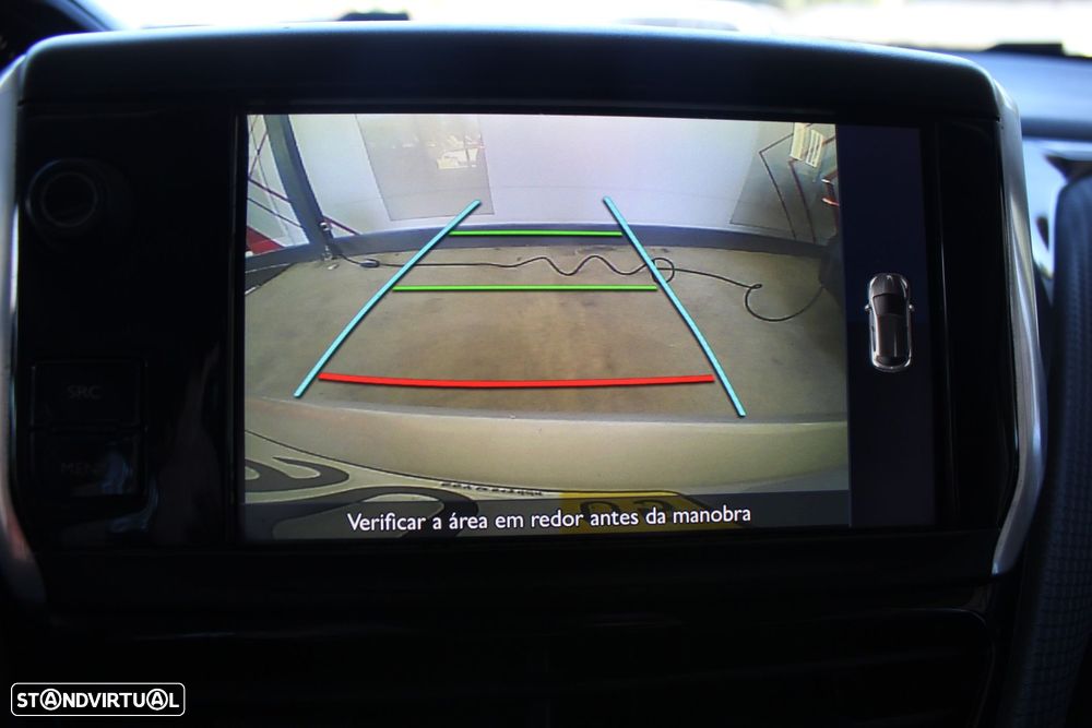 Peugeot 208 1.2 PureTech Style - 23