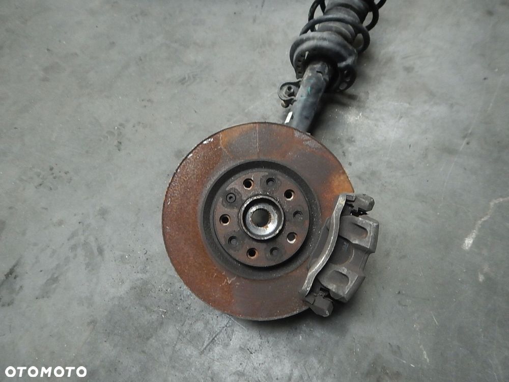 mcpherson zwrotnica amortyzator prawy przód jeep compass ii 68259676ab - 2