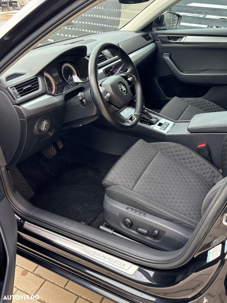 Skoda Superb 2.0 TDI DSG Ambition - 5