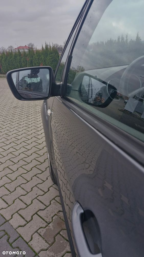 Kia Venga - 11