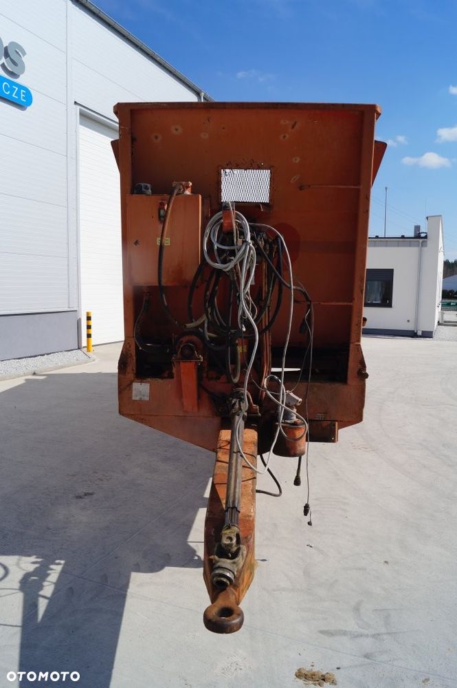 Brochard Rozrzutnik Obornika Dragon 1300 12 Ton - 4