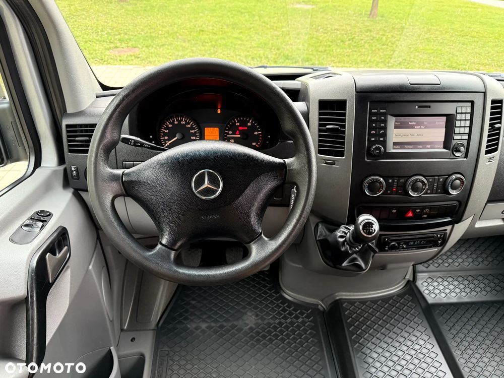 Mercedes-Benz Sprinter 906.233 - 21