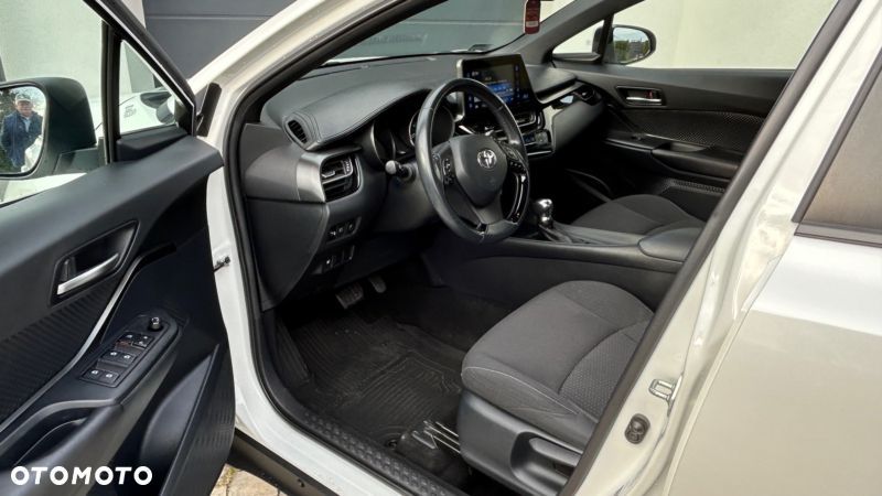 Toyota C-HR - 11