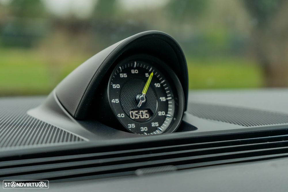 Porsche Panamera Sport Turismo 4 E-Hybrid - 42