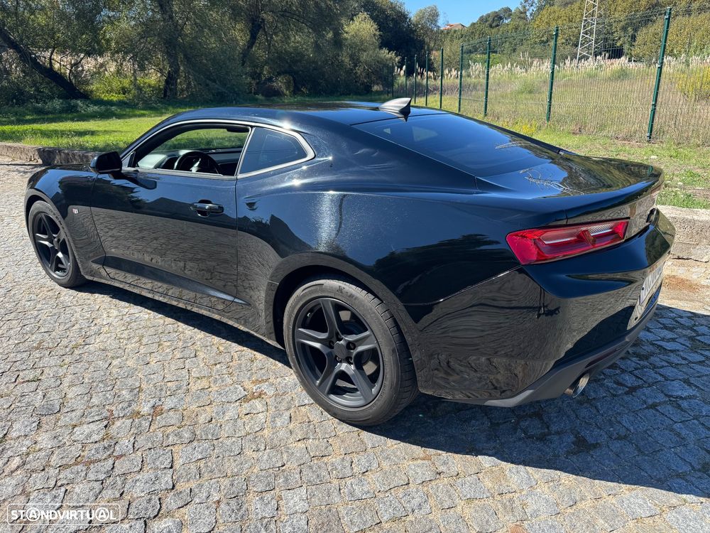 Chevrolet Camaro Coupe 2.0 Aut. - 18