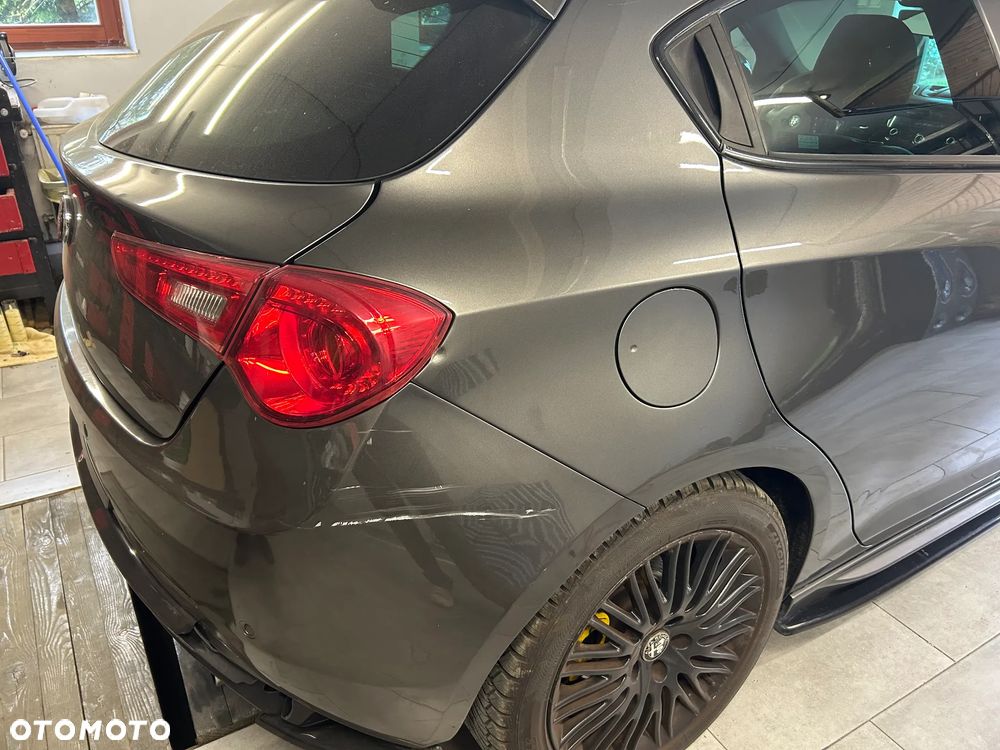 Alfa Romeo Giulietta 2.0 JTDM Distinctive - 13