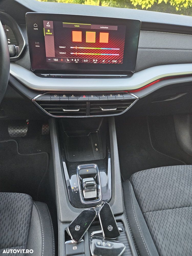 Skoda Octavia 2.0 TDI DSG Style - 35