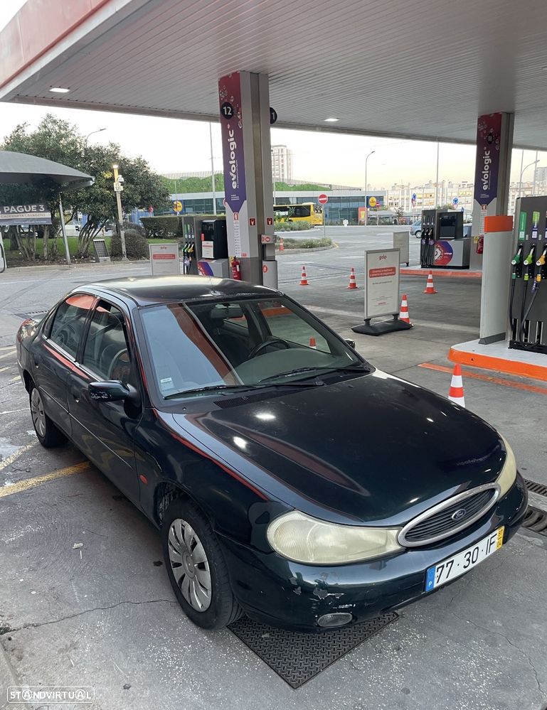 Ford Mondeo 1.6i 16V Ghia - 7