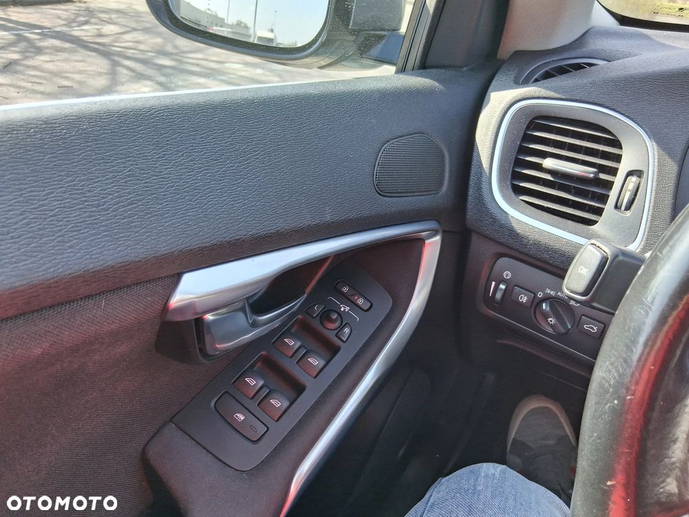 Volvo V40 2014 photo 5