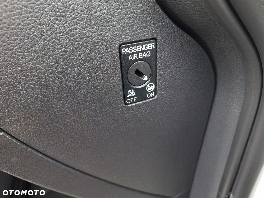 Volkswagen Golf - 10