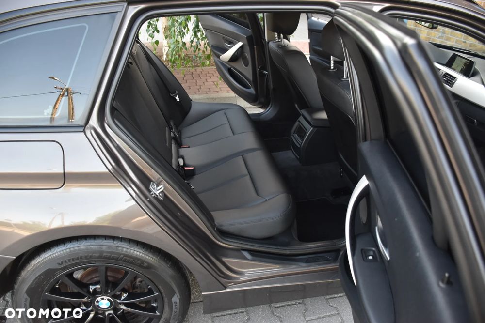 BMW Seria 3 ver-318d-luxury-line - 15