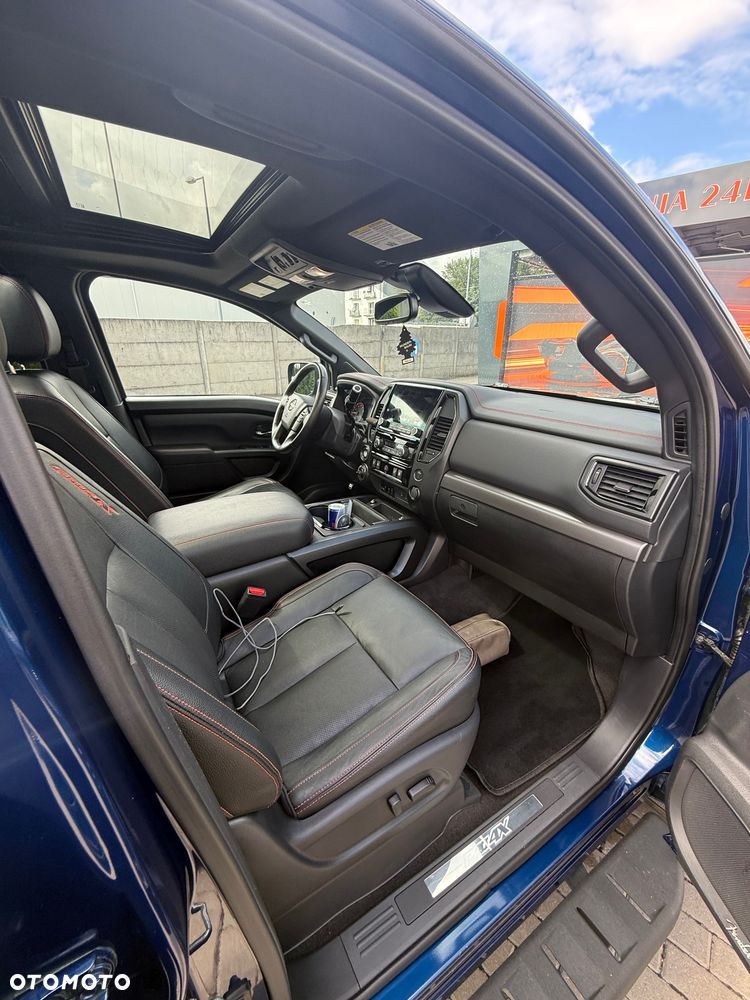 Nissan Titan - 5