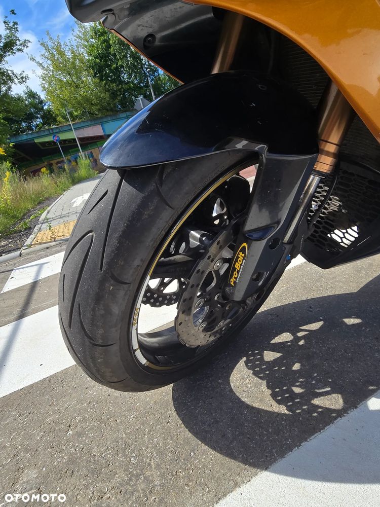 Suzuki GSX-R - 8