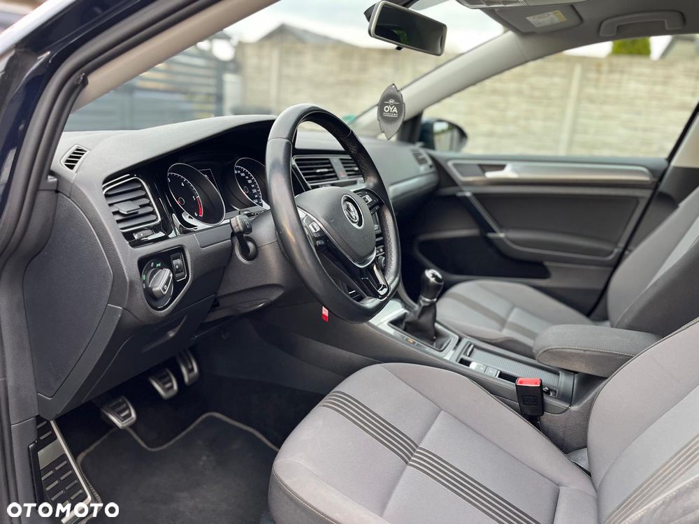 Volkswagen Golf 1.6 TDI BlueMotion Technology Allstar - 26