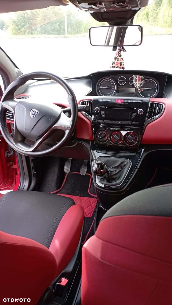 Lancia Ypsilon 1.2 8V Black&Red S&S - 2